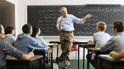 Рекомендуемую минимальную зарплату для преподавателей вузов установили в Казахстане