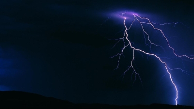 Гроза, снег и сильный ветер: какая погода ожидается в крупнейших городах Казахстана в воскресенье