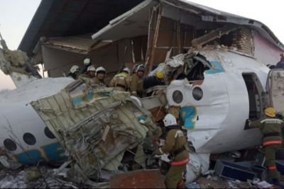 &laquo;Люди просят скорую, она не едет&raquo;: Очевидцы о крушении самолета Bek Air