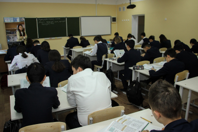 В Атырауской области четыре аварийных и 11 трехсменных школ