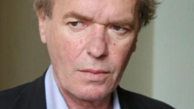 Умер британский писатель Мартин Эмис, автор романа "Деньги"