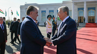 Президент Таджикистана по приглашению Токаева приедет в Казахстан