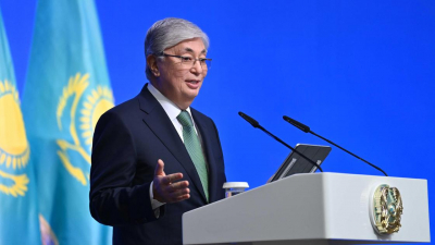Токаев поздравил казахстанцев с Днем Абая