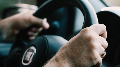 Глава МВД объяснил возможную отмену онлайн-обучения вождению в Казахстане