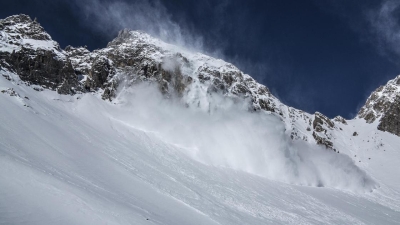 В горах Алматы сошли 10 лавин. Объявлен высокий уровень опасности