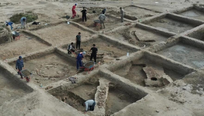 Руины средневековых домов и артефакты нашли в ходе раскопок в городище Сарайшык