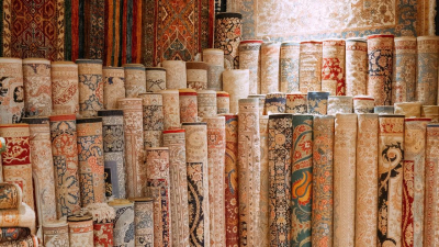 Актюбинка получила перелом при падении на нее свернутого ковра в магазине