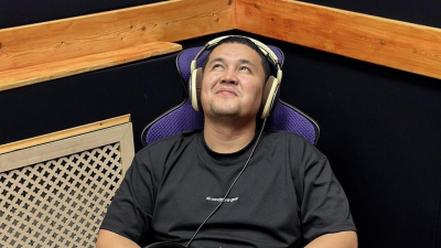 "Смысл совсем иной": Керменбаев разъяснил, что в его песне нет пропаганды отказа от замужества