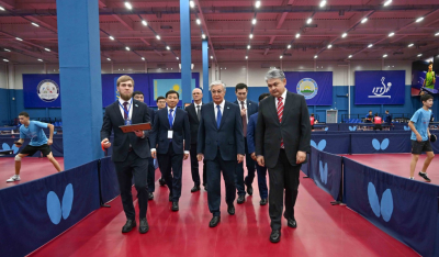 Токаев ознакомился с новым центром настольного тенниса