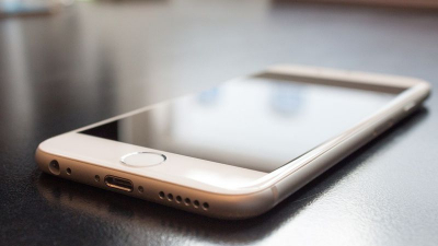 Почему нельзя оставлять телефон на зарядке на ночь