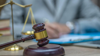 Кыдыргали Байбека судят в Астане за незаконное строительство