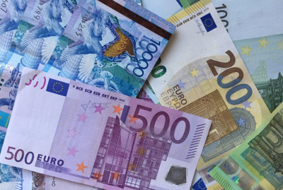 Евро укрепляется против доллара: анализ EUR/USD