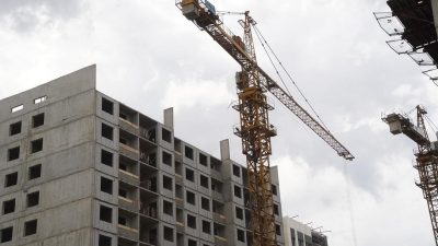 Работы на почти 80 стройобъектах в Астане приостановили из-за нарушений