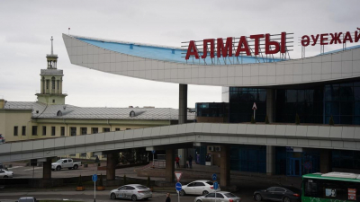 "Какой-то кошмар": огромные очереди в аэропорту Алматы возмутили пассажиров