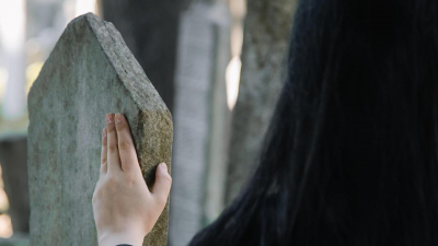 "Начинается стройка и наталкиваются на захоронения": состояние кладбищ в Астане раскритиковал депутат