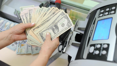 Укрепление тенге с начала года объяснили в Нацбанке