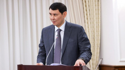 Глава Минфина ответил на критику спикера мажилиса