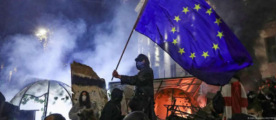 У здания парламента в Тбилиси произошли новые столкновения
