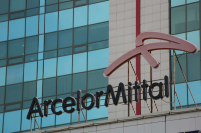 Мега-сделкой назвал Шарлапаев соглашение между правительством и ArcelorMittal