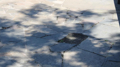 В акимате Алматы прокомментировали информацию о замене гранитных плит в парках и скверах