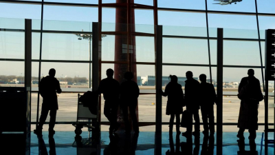 Передумал лететь или общается по телефону: глава авиакомпании SCAT о причинах задержек рейсов