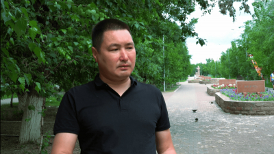 Таксисту, спасшему семью от пожара, вручили деньги в Кокшетау (ВИДЕО)