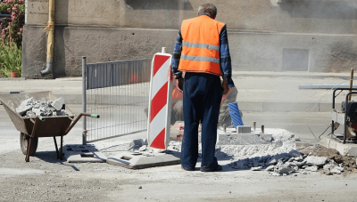 В Алматы улицу Байзакова из-за недобросовестного подрядчика перекроют на ремонт
