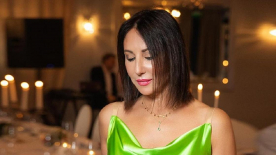 &quot;Королева мая&quot;: 55-летняя Алика Смехова в платье-комбинации собрала комплименты в Сети