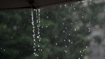 Дождь с грозой пообещали в Алматы и Астане