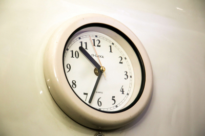 Слух о смене часовых поясов прокомментировали в МЭПР