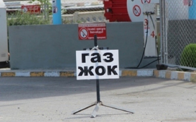 Из-за нехватки сжиженного газа в Актобе длинные очереди на заправках