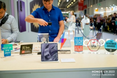 HONOR представил складные смартфоны будущего на выставке IFA 2023
