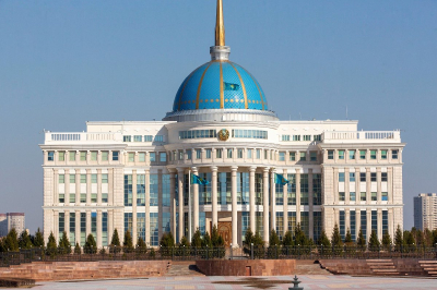 Токаев провел встречу с Патриархом Иерусалимским Феофилом III