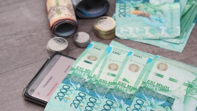 Повысить стипендии студентам колледжей и училищ хотят в Казахстане