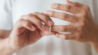 Казахстанец узнал о тайном браке жены после переезда в Грузию