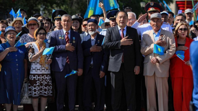 Гимн в честь праздника одновременно исполнили свыше 30 тыс. жителей Актюбинской области