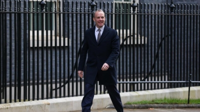 Доминик Рааб покинул правительство Британии из-за обвинений в буллинге