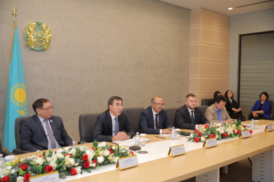 Эксперты обсудили пути повышения эффективности экономики Казахстана