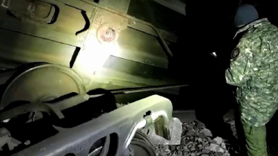 Еще один поезд сошел с рельсов в России. Власти вновь заявили о взрыве