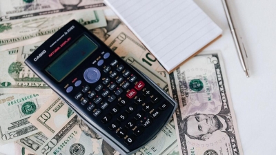 Курс доллара продолжил расти в Казахстане