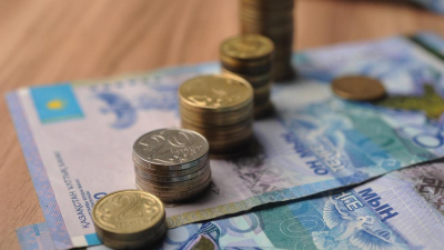 Банковские ставки в Казахстане сравнил с обкрадыванием народа депутат