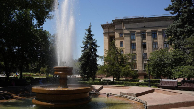 Спасатели попросили алматинцев не выходить из дома из-за сильной жары