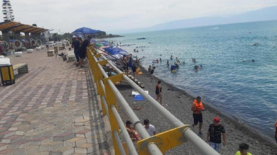 Воду из Балхаша и Алаколя проверили на безопасность перед купальным сезоном