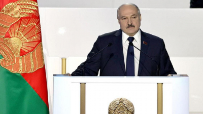 "Вы еще долго мучиться со мной будете": Лукашенко отреагировал на слухи о болезни (видео)