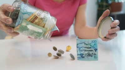 Депозиты больше не защищают деньги казахстанцев, считают аналитики