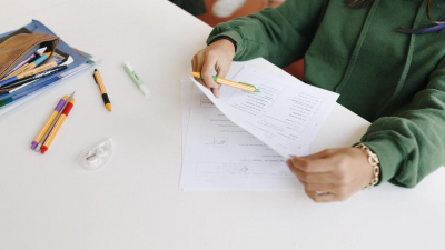 Итоги ЕНТ-2023 в Казахстане: более 700 абитуриентов выгнали с теста за смартфоны и шпаргалки