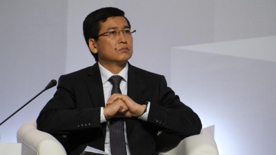 Аймагамбетов ответил на критику переноса последнего звонка