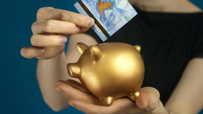 Сколько казахстанцев предпочитают копить, а не тратить