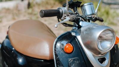 "Их количество просто зашкаливает": Досаев высказался о мопедистах в Алматы