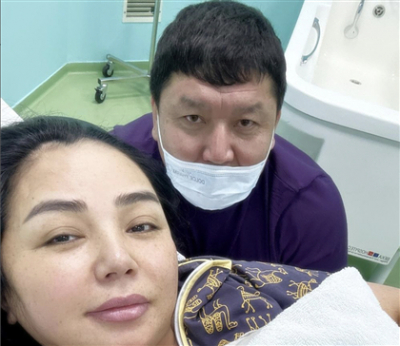 "Алишерім қатты уайымдады": Алтынай Жорабаева бесінші қызын қалай дүниеге келгенін айтып, алғаш рет қызының есімін көпке мәлім етті